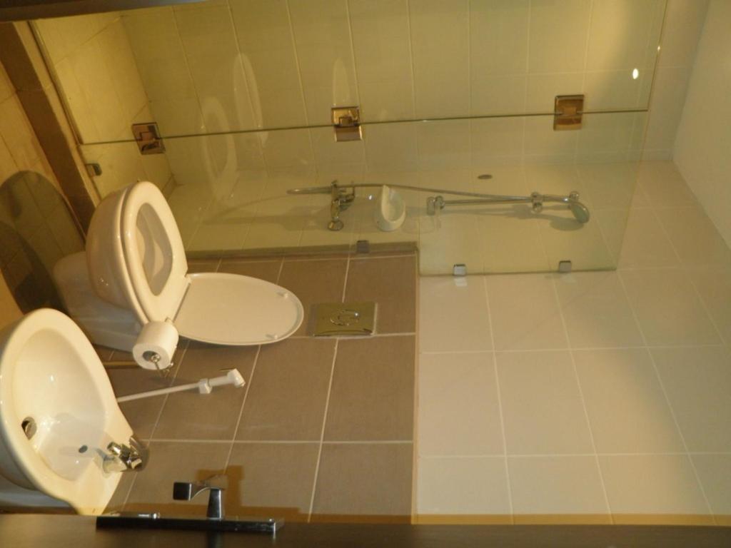 Granada Suites Hotel Ammán Szoba fotó